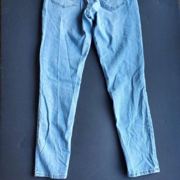 Tinseltown Light wash Blue Distressed Jeans - Picture 8 of 8